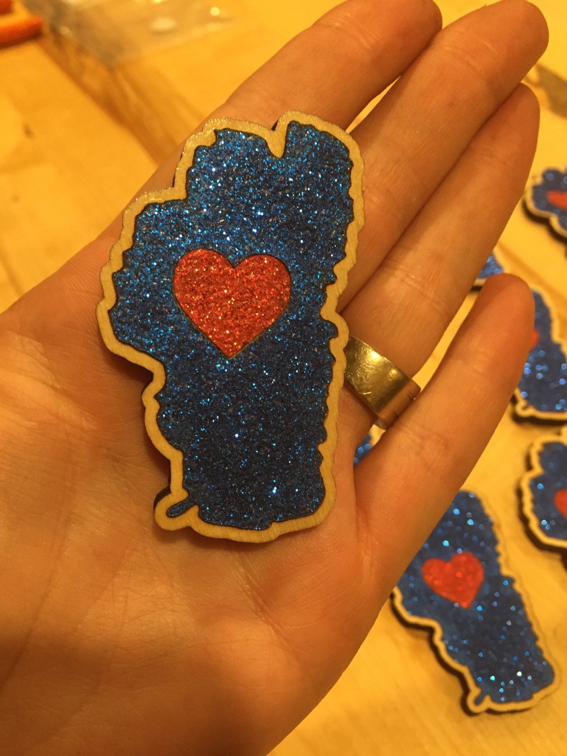 Glitter Magnet